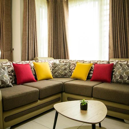 Luxury 2 Bedroom Apartment With Pool - Close To Flic-En-Flac Beach Bagian luar foto