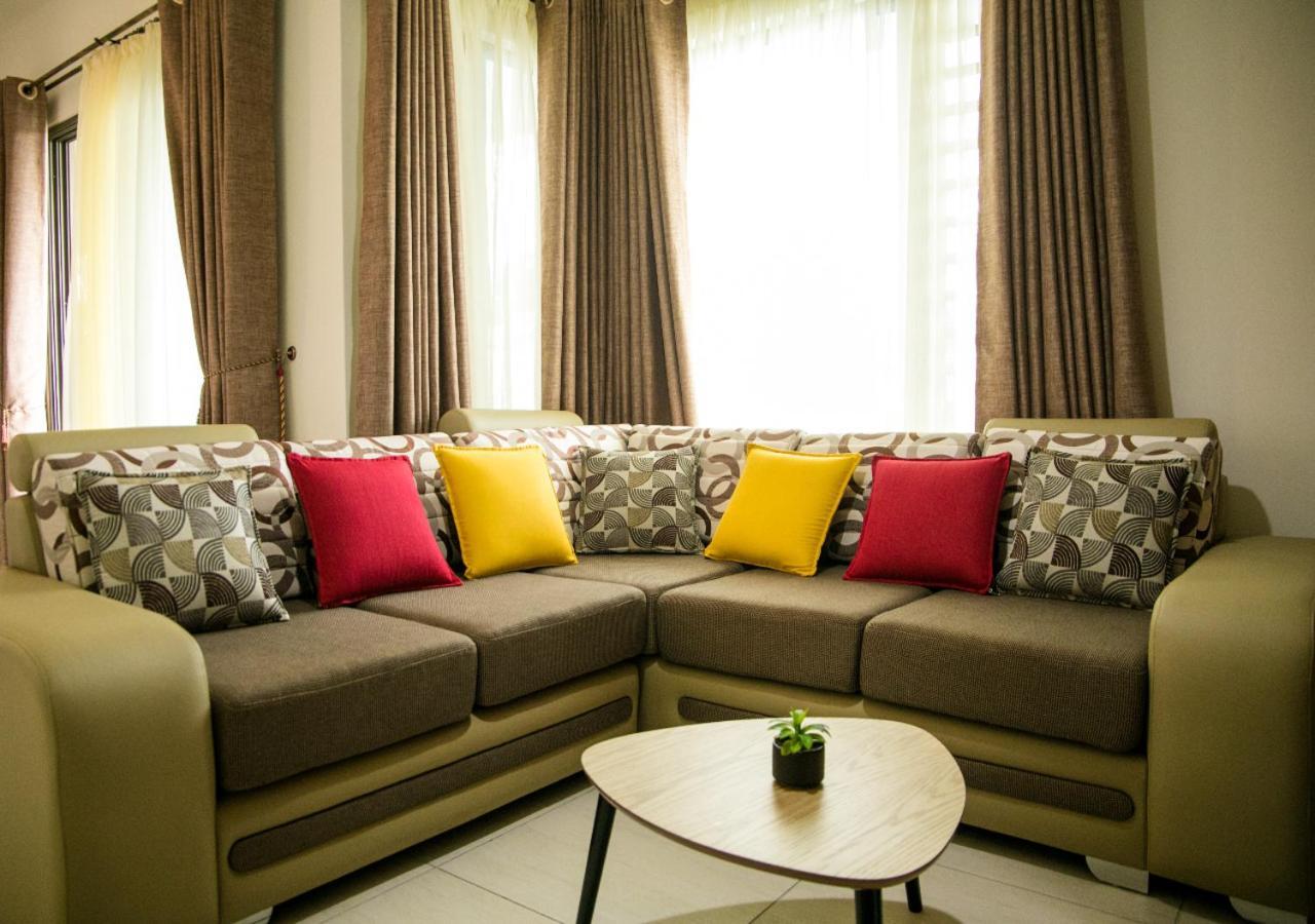 Luxury 2 Bedroom Apartment With Pool - Close To Flic-En-Flac Beach Bagian luar foto