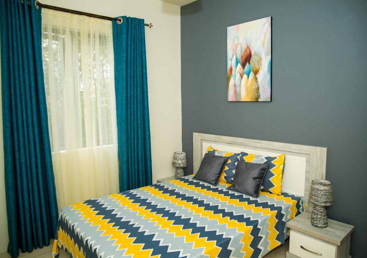 Luxury 2 Bedroom Apartment With Pool - Close To Flic-En-Flac Beach Bagian luar foto