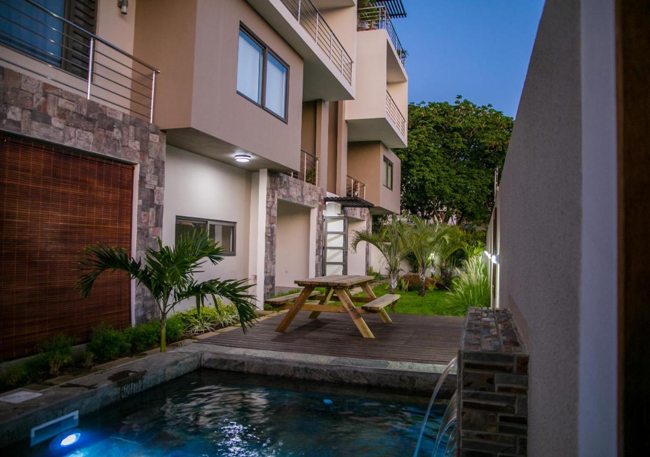 Luxury 2 Bedroom Apartment With Pool - Close To Flic-En-Flac Beach Bagian luar foto